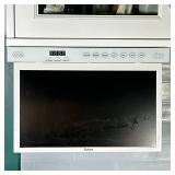 Sylvox Under Counter TV | Swiveling under the counter mounted TV; screen size 15.5 in. Dimensions: w