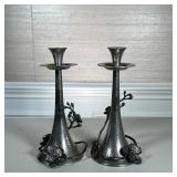 (2pc) PAIR MICHAEL ARAM CANDLESTICKS | Hammered metal candlesticks with flower - h. 11.25 x dia. 5 i