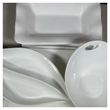 (6pc) GROUP OF WHITE DECORATIVE PLATES & BOWLS