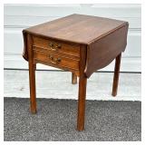 EXTENDABLE SIDE TABLE | Two extendable flaps on each side - h. 25 x w. 37 x l. 27 in.
