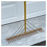 ANTIQUE WOODEN RAKE | With wood fingers - w. 26.5 x l. 77 x d. 4.5 in.