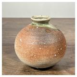 SMALL CERAMIC VASS | Small round vase with green glaze. Dimensions: h. 5 x dia. 5 in