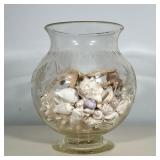 ETCHED GLASS VASE & SEASHELLS | Hand-blown & etched clear glass floral vase with seashells - h. 12 x