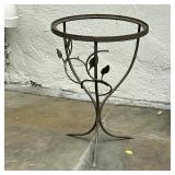 Wrought Iron Plant Stand - Floral Design | Vintage (1960