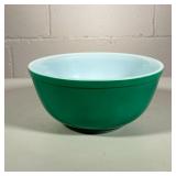 Vintage Pyrex Bowl | Green glass ovenware bowl. Dimensions: h. 4 x dia. 8.5 in