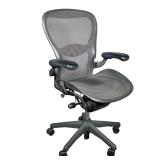 HERMAN MILLER AERON OFFICE CHAIR | Herman Miller Aeron C office chair - h. 45.5 x w. 30 x d. 28 in
