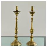 (2pc) PAIR ETCHED CONTINENTAL BRASS CANDLESTICKS | Brass candlestick holder matching pair, claw-foot