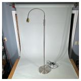 BRIGHTNESS ZOOMING NATURAL LIGHT STANDING LAMP | Brightness Zooming Natural Light Lamp. Adjustable n