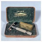 Gillette STRAIGHT RAZOR & CASE | Gillette straight razor and brass razor box in a branded fitted lea