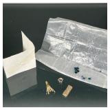 14k GOLD FINDINGS & CHIP STONES | Including three small pieces of gold broken jewelry findings, unma