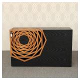 OGGETTI HANAKO CONSOLE TABLE | Decorated with two openwork geometric wood patterns on a black solid 