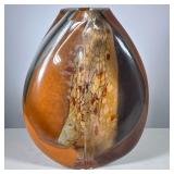 STUDIO ART GLASS VASE IN AMBER, SIGNED | Colorful twisted art glass vase, of sculptural oval form wi
