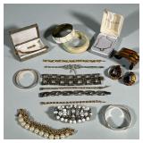 Mixed Costume Jewelry Bracelets & Bangles | Mixed costume jewelry bracelets including gold-tone and 
