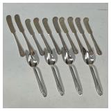 (14pc) Mixed Butter knives & spoons | Four silverplate spoons with floral detailing on handles and t