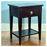Durham Furniture End Table | Durham Furniture (West Durham, Ontario) "Manhattan Collection" end tabl
