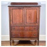 Atlas Furniture Co. Chest of Drawers | Vintage Atlas Furniture Company (Jamestown, New York) walnut 
