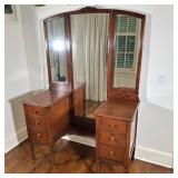 French Provincial Style Vanity Table/Mirrors | Antique French Provincial style walnut vanity table f