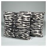 (2pc) ZEBRA PATTERN THROW PILLOWS