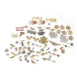 AMERICANA PINS & PENDANTS | Large mixed group of Americana pins & pendants