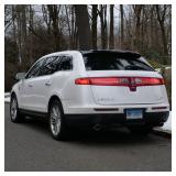 2019 LINCOLN MKT ELITE, 19k MILES, 7 PASSENGER SEATING - A single-owner car, garage kept, with a ver