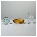 (3pc) LALIQUE & DECORATIVE ART GLASS LOT | Including an art glass bubble paperweight, a yellow/amber