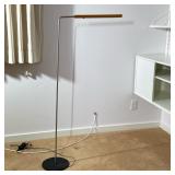RBW MODERN LED READING FLOOR LAMP | Freestanding modern reading floor lamp with slender chrome-plate