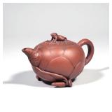 CHINESE EXPORT YIXING ZISHA TEA POT