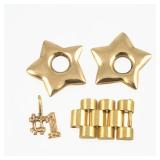 (4pc) 14K GOLD CHARMS AND 18K GOLD WATCH BAND FRAGMENT