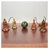 (5pc) KASHMIRI LACQUERED PAPIER-MÂCHÉ CHRISTMAS ORNAMENTS