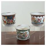 (3pc) CHINOISERIE PORCELAIN JARDINIÈRES WITH SAUCERS, POLYCHROME ENAMEL AND GILT