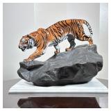 (2pc) ROYAL DOULTON PORCELAIN TIGER ON A ROCK FIGURE | Royal Doulton porcelain figure of a tiger wal
