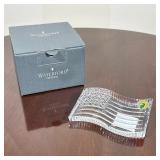 WATERFORD CRYSTAL AMERICAN FLAG PAPERWEIGHT | Crystal paperweight modeled as a waving American flag 