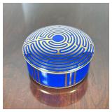 TIFFANY & CO. ENAMELED PORCELAIN COVERED BOX, BLUE AND GILT | Round covered porcelain box with domed