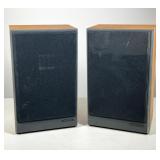 #51 POLK AUDIO MODEL S4 BOOKSHELF SPEAKERS, OAK VENEER | Pair of Polk Audio Model S4 bookshelf speak