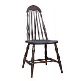 WINDSOR-STYLE BOW BACK CHAIR WITH SADDLE SEAT AND TURNED LEGS | Windsor-style bow-back side chair wi