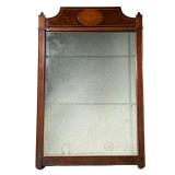 FEDERAL-STYLE MAHOGANY WALL MIRROR WITH OVAL INLAY | Rectangular Federal-style wall mirror in mahoga
