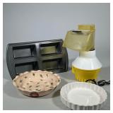 (4pc) ASSORTED BAKEWARE WITH VINTAGE ELECTRIC POPCORN MAKER | Lot includes a yellow-and-white plasti