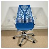 YVES BÉHAR FOR HERMAN MILLER SAYL BLUE MESH BACK TASK CHAIR (3 of 4) | Blue elastomeric mesh back in
