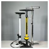 (3pc) LOT OF THREE BICYCLE FLOOR PUMPS INCLUDING TOPEAK FLOOR PUMP | Lot of three bicycle floor pump