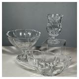 (3pc) ASSORTED CLEAR PRESSED-GLASS SERVING BOWLS, THREE PIECES | Set of three clear pressed-glass se