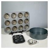 (4pc) ASSORTED BAKEWARE: 12-CUP MUFFIN PAN, 6-CUP MUFFIN PAN, HEART MOLD, SPRINGFORM PAN