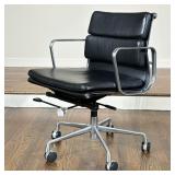GORDON INTERNATIONAL SOFT PAD STYLE BLACK LEATHER SWIVEL DESK CHAIR | This swivel desk chair feature