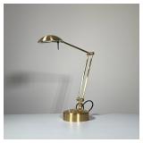 ESTILUZ SPAIN M-1137 BRASS-TONE HALOGEN DESK LAMP | This swing-arm desk lamp by Estiluz is construct
