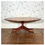 HENKEL-HARRIS MAHOGANY OVAL PEDESTAL COFFEE TABLE