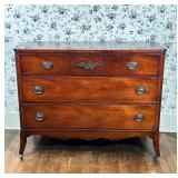 FEDERAL STYLE MAHOGANY CHEST OF DRAWERS WITH BRASS EAGLE MOUNT