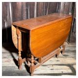 TIGER OAK GATE-LEG DROP-LEAF TABLE