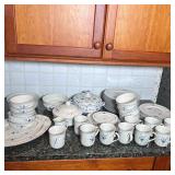 VILLEROY & BOCH OLD LUXEMBOURG PORCELAIN DINNERWARE SERVICE