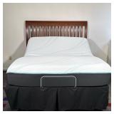 TEMPUR-PEDIC ADJUSTABLE POWER BASE BED WITH MATTRESS AND WOOD SLAT HEADBOARD