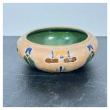 ROSEVILLE ART POTTERY MOSTIQUE BOWL