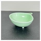 JAPANESE ARITA SEISHU KILN CELADON GLAZED TRIPOD DISH